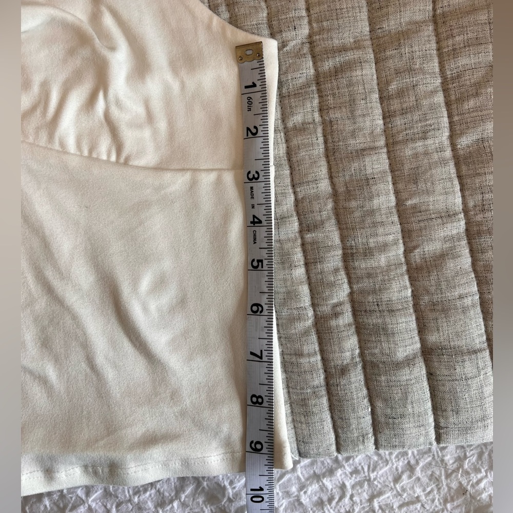 Timing White Twist Front Spaghetti Strap Tank – Size L - Picture 7 of 7